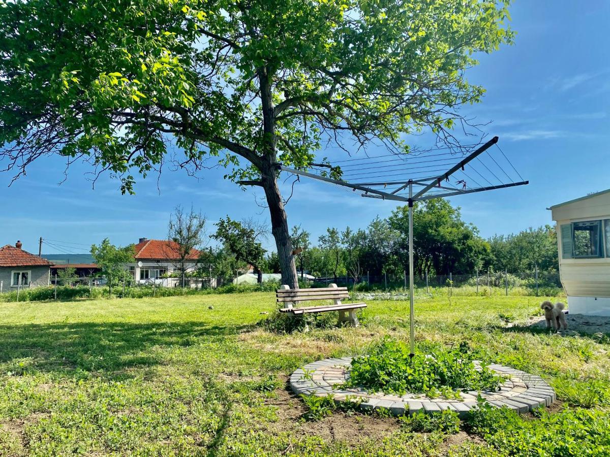Caravans 10 Min To Tsonevo Lake & 35 Min To Black Sea Esterno foto